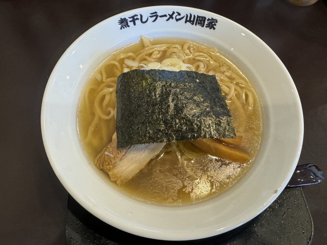 中村南の「煮干しラーメン山岡屋」リニューアルオープン