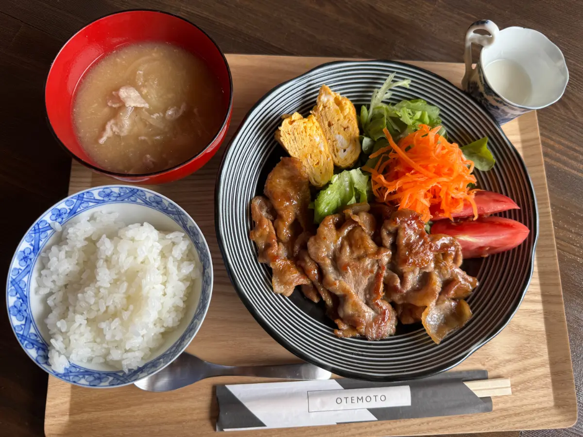 カフェ小春日和