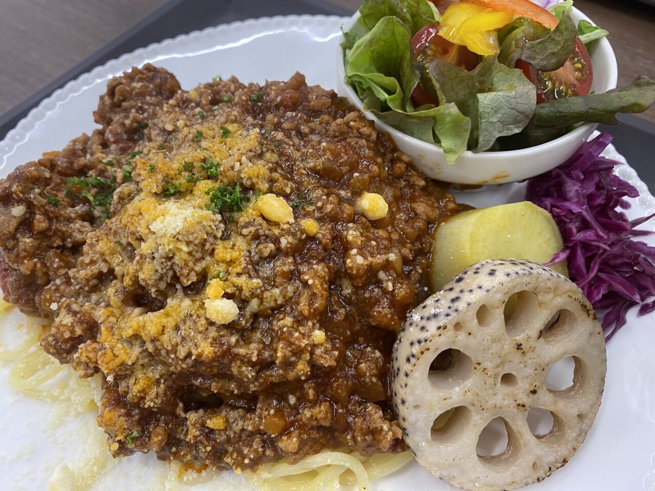 ボリュームたっぷりの「PREgo」のミートソース