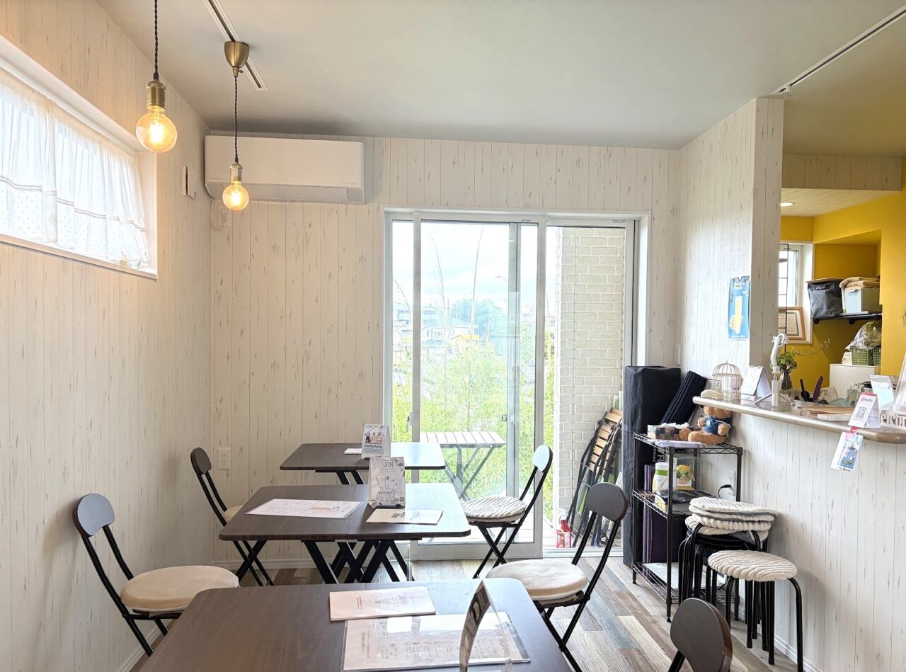 colinaの店内