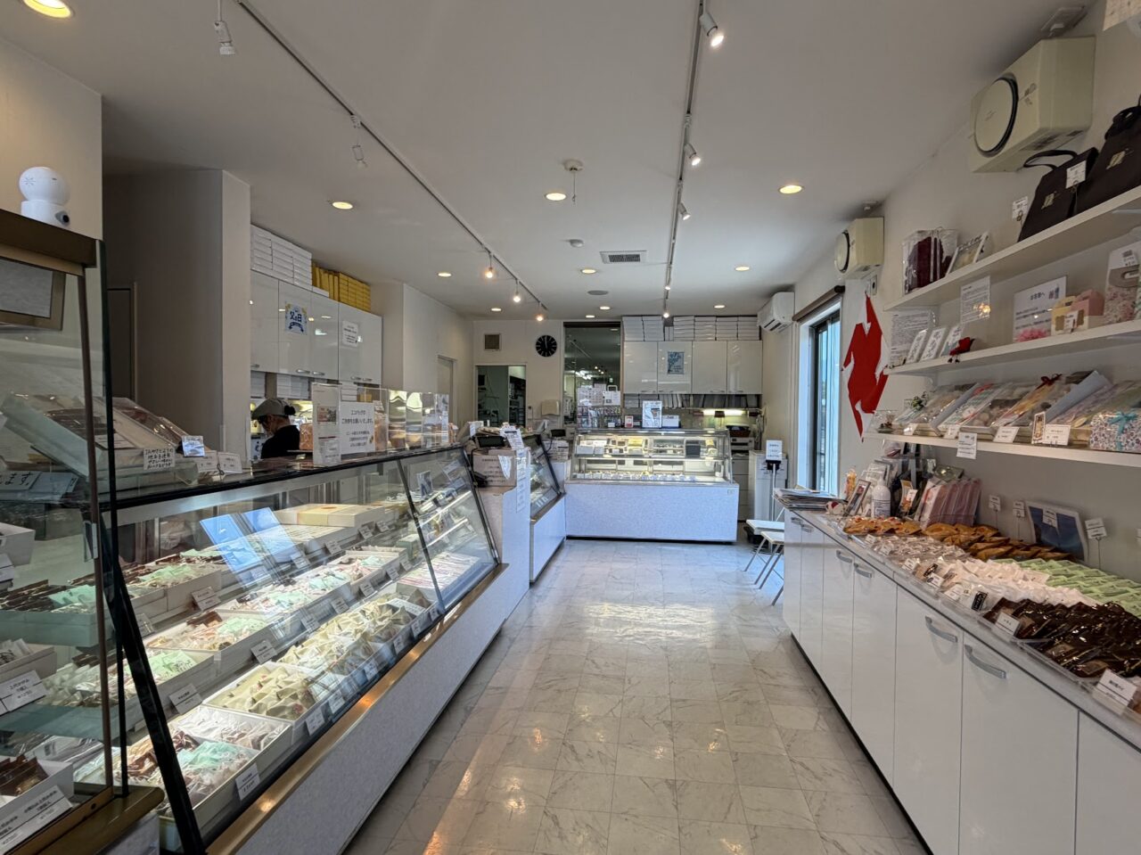 銅山堂の店内
