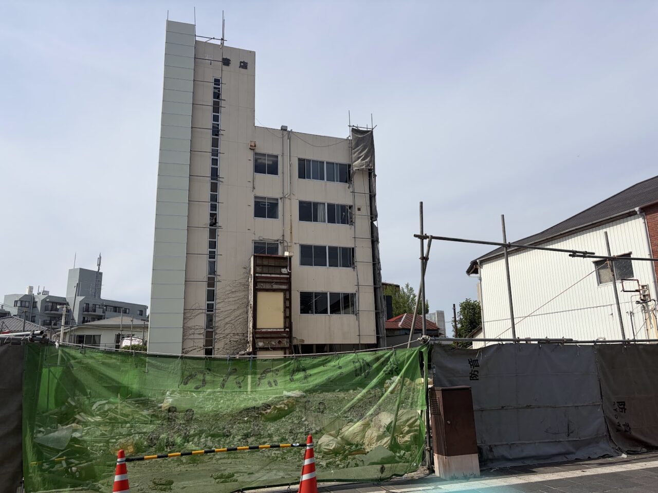 中城通りの白石書店跡地