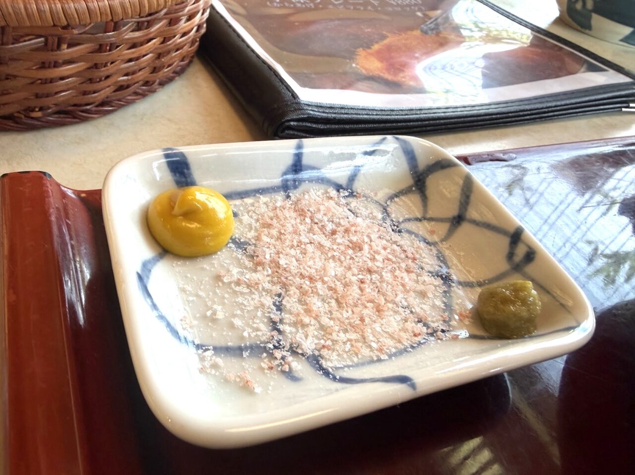 とんかつたやま石岡店の付け合わせ