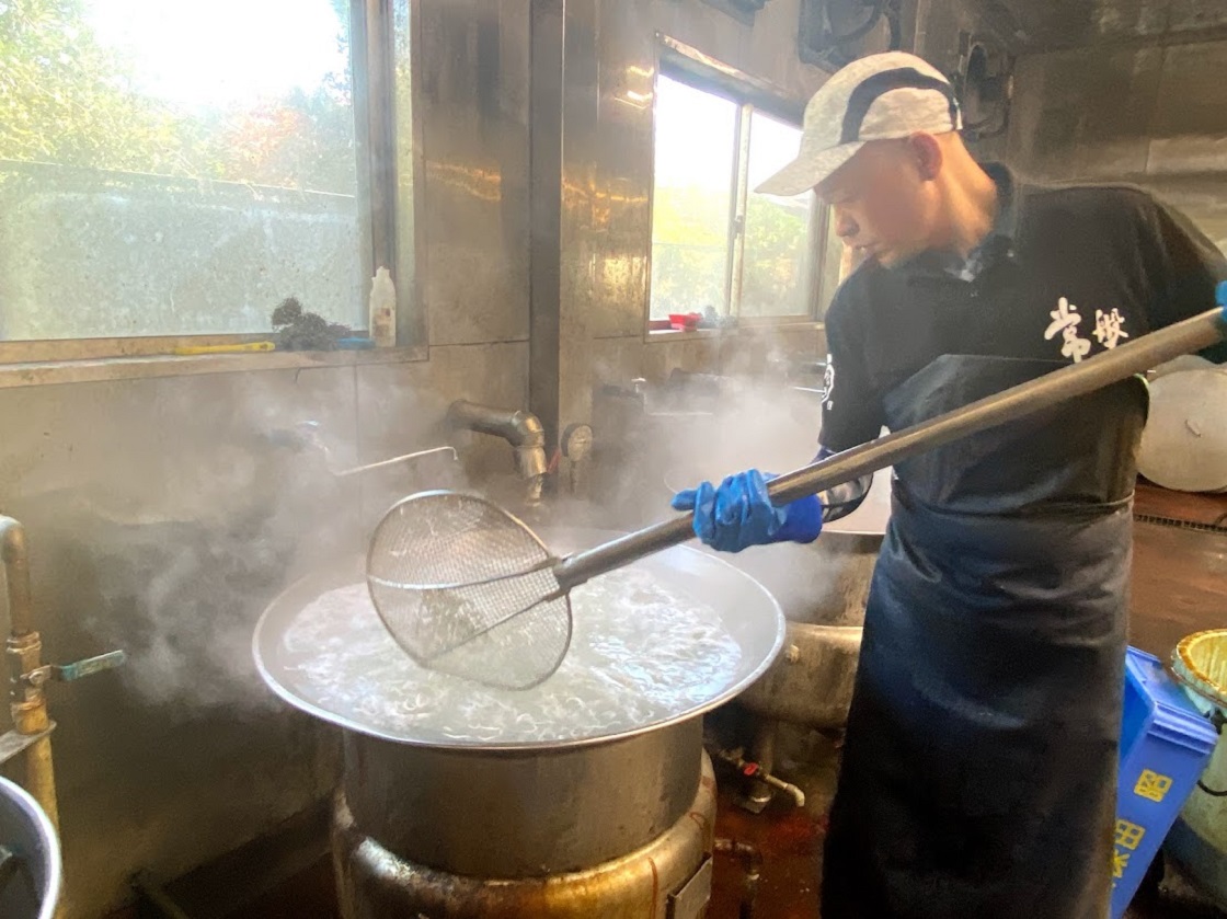 常磐商店の白魚の釜揚げ