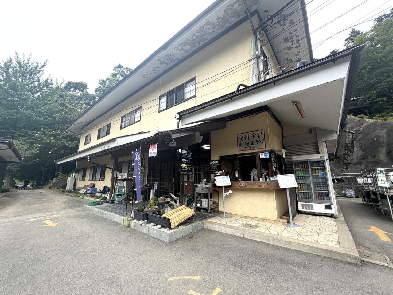 フィッシングパークつくば園の食堂外観