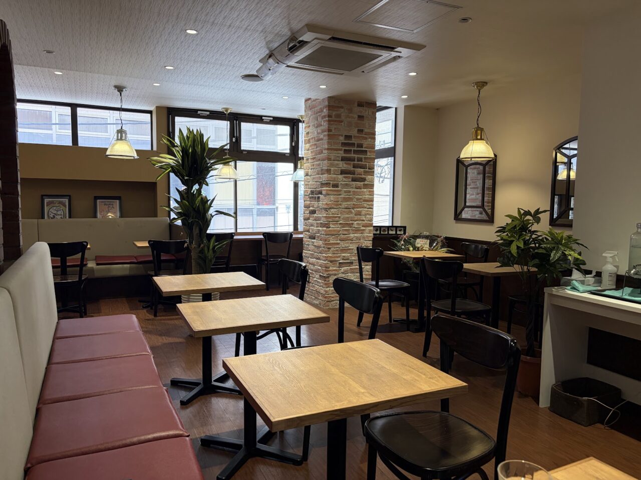 カフェ千勝堂の店内