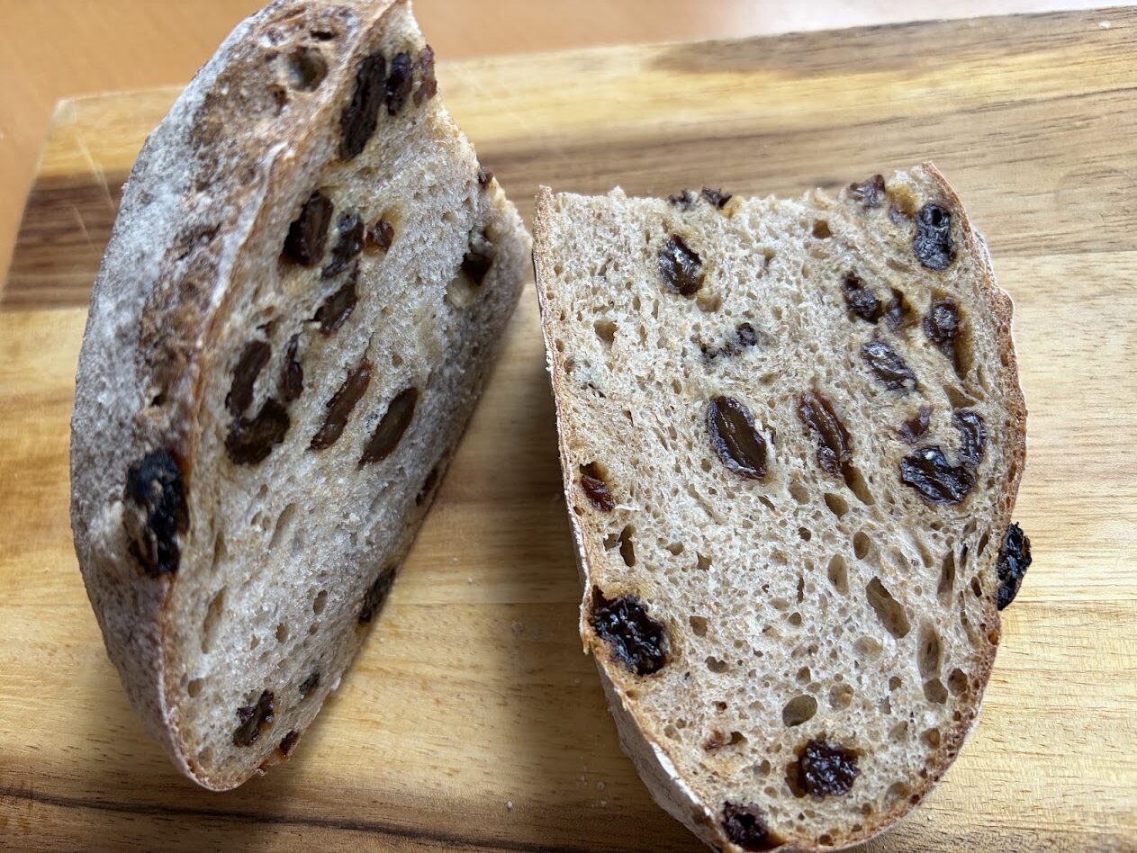 イタリア茶屋パネッツァのレーズンパン