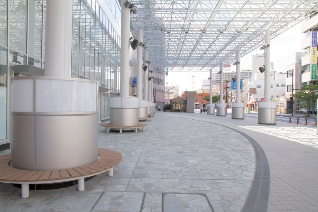 うらら大屋根広場
