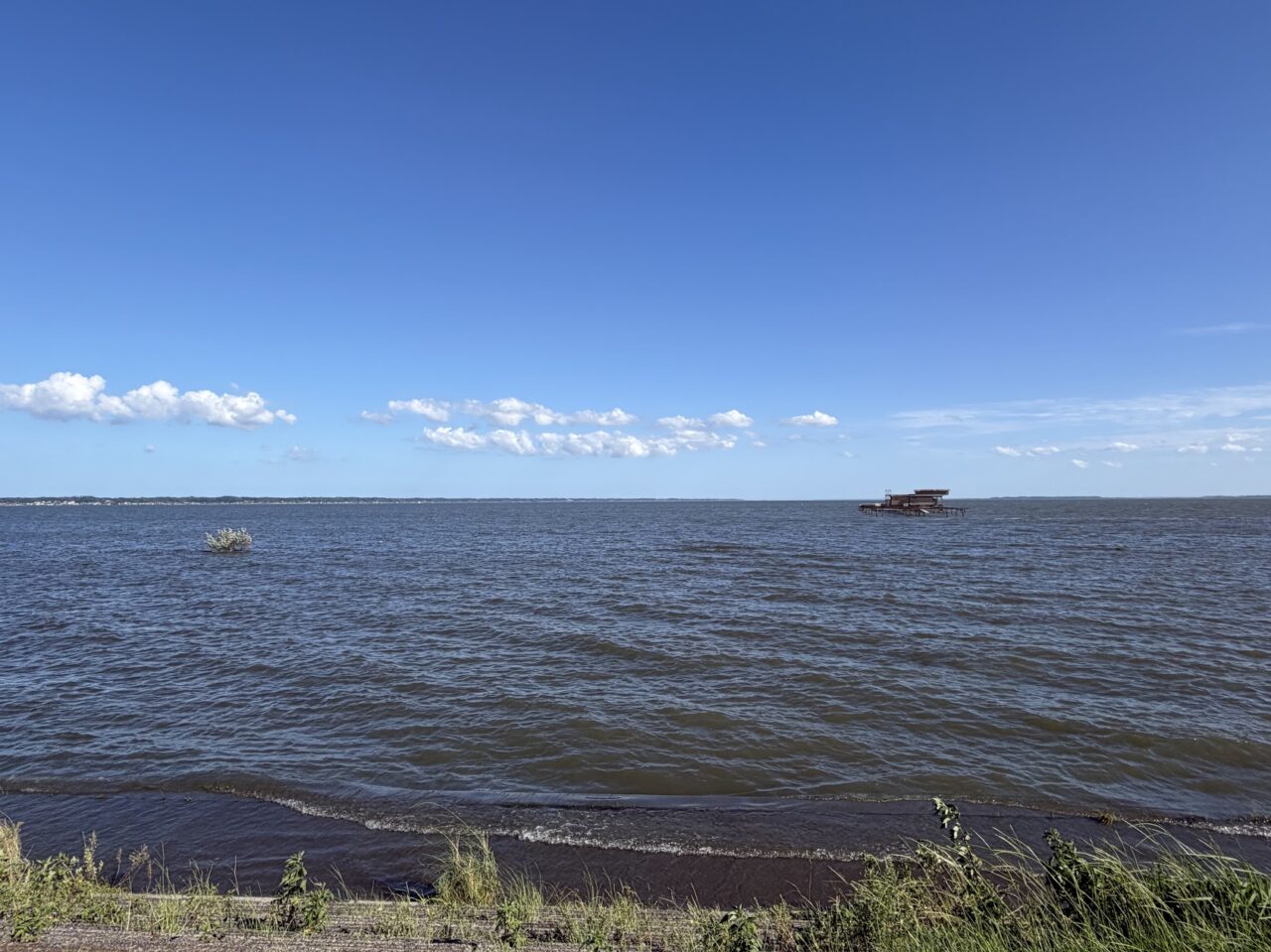 霞ヶ浦歩崎公園から見た霞ヶ浦