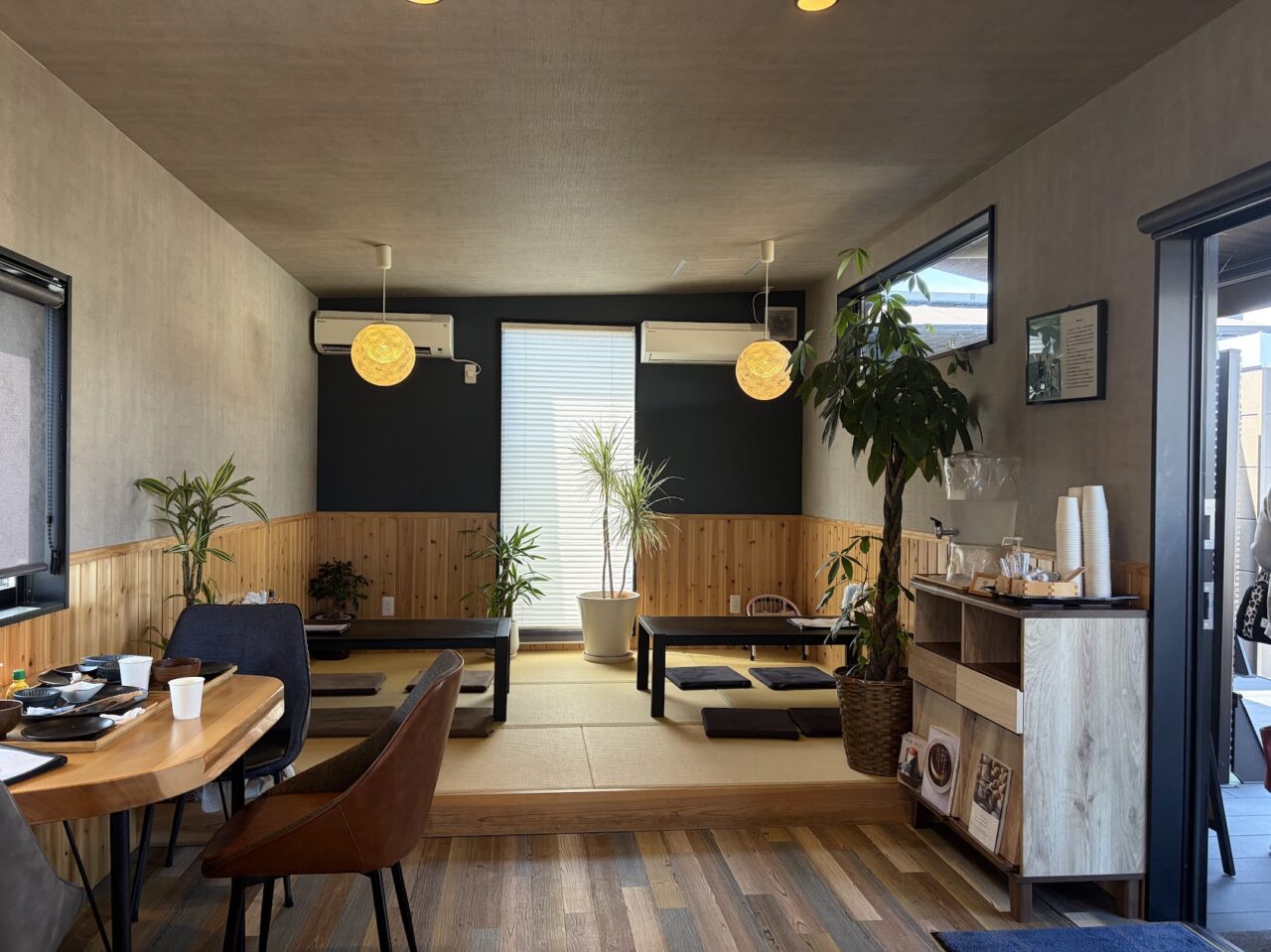 和cafe恵の店内