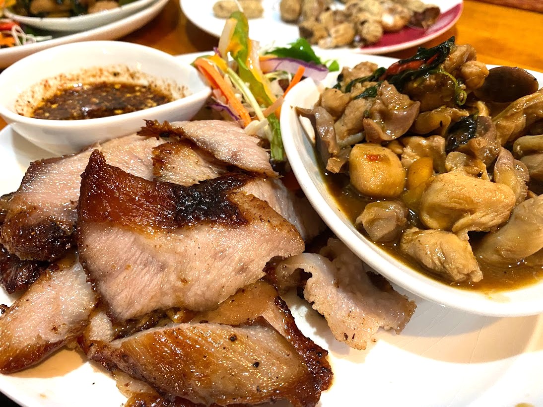 タイ料理バーンマイのフードメニュー